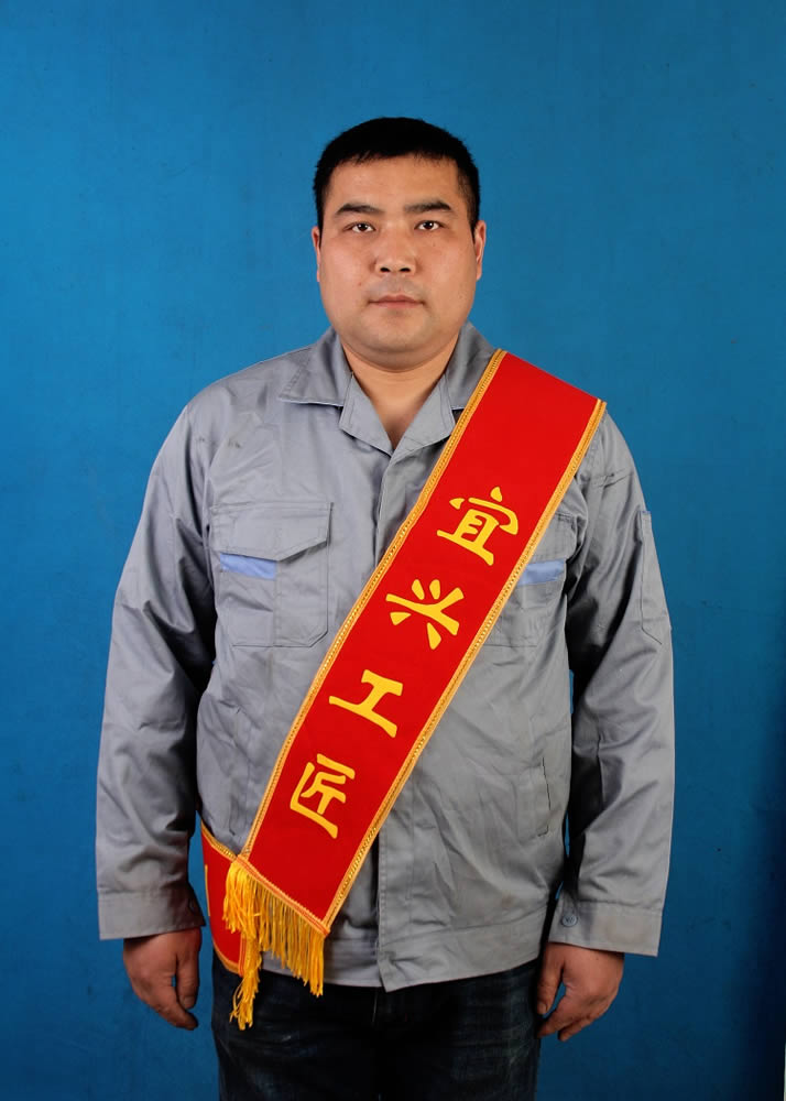我公司兩名員工在宜興市慶?！拔逡弧眹H勞動(dòng)節(jié)大會(huì)上受到表彰